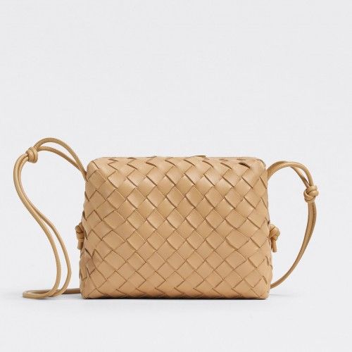 BOTTEGA VENETA 보테가베네타 스몰 루프 카메라 백 680255V1G112700